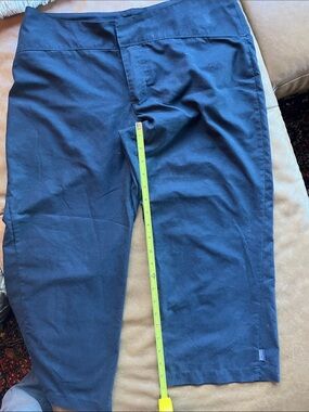 Patagonia soft black Women's Capris